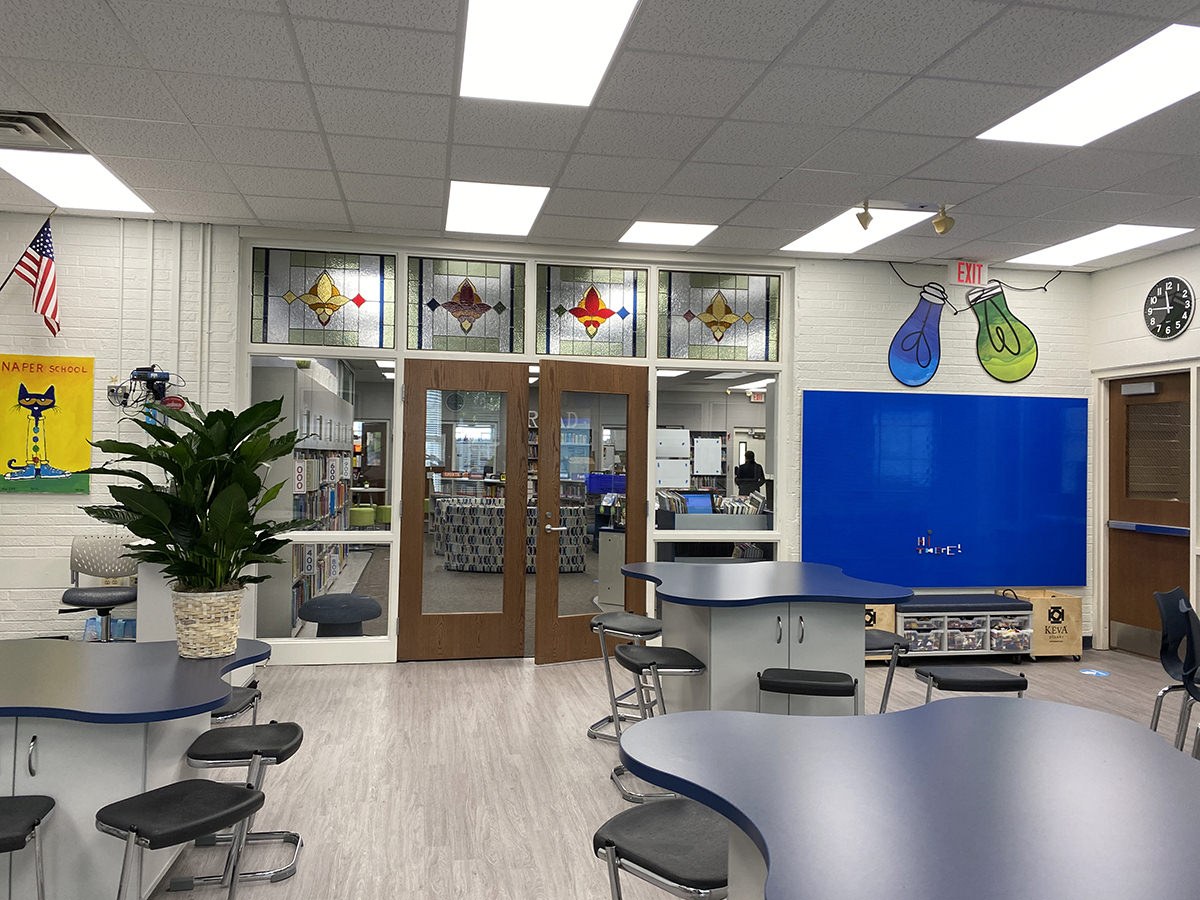 Naper Elementary School Gallery mediatechnologies